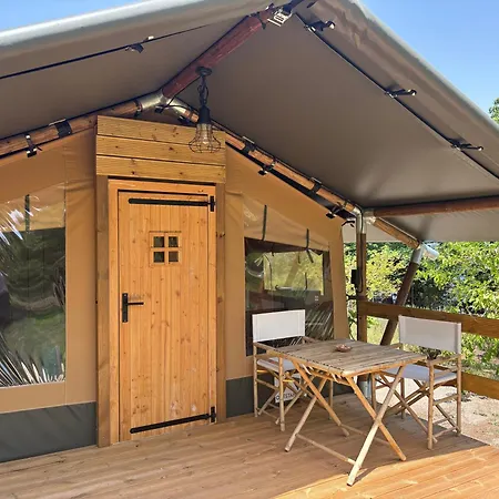 Vulture Glamping ملفي